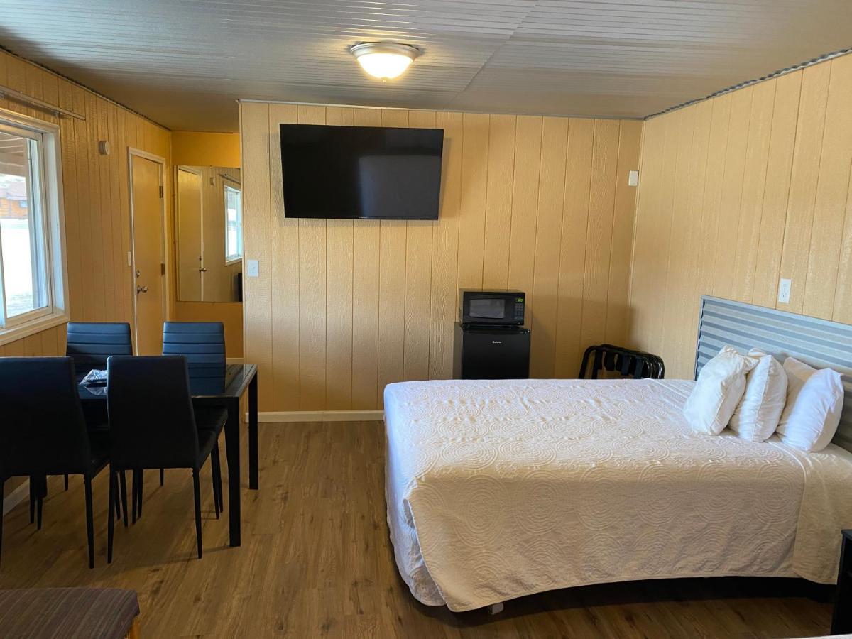 Big Bear Motel Cody Bagian luar foto