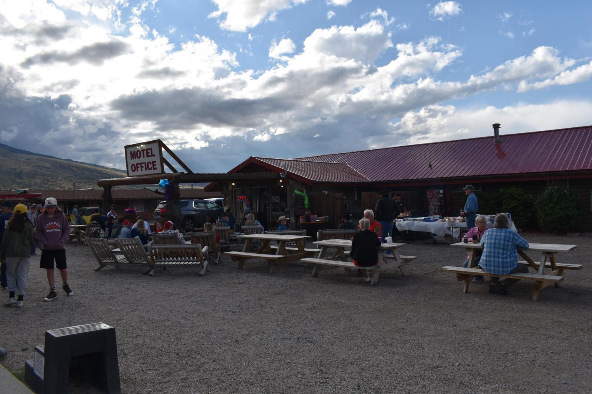 Big Bear Motel Cody Bagian luar foto