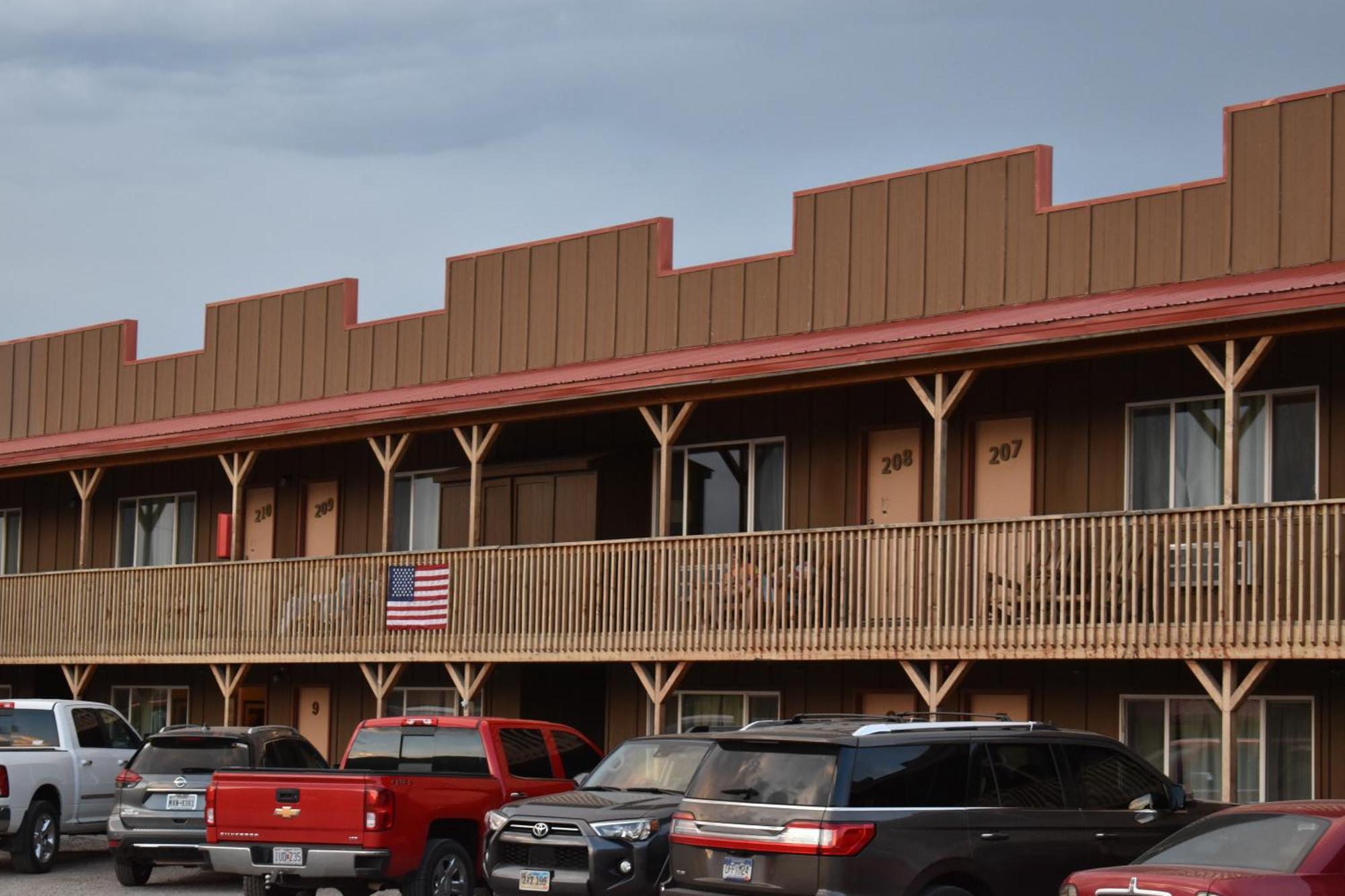 Big Bear Motel Cody Bagian luar foto