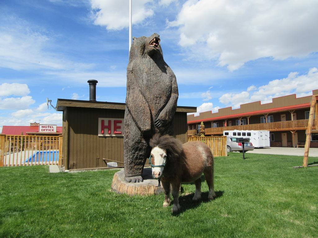 Big Bear Motel Cody Bagian luar foto