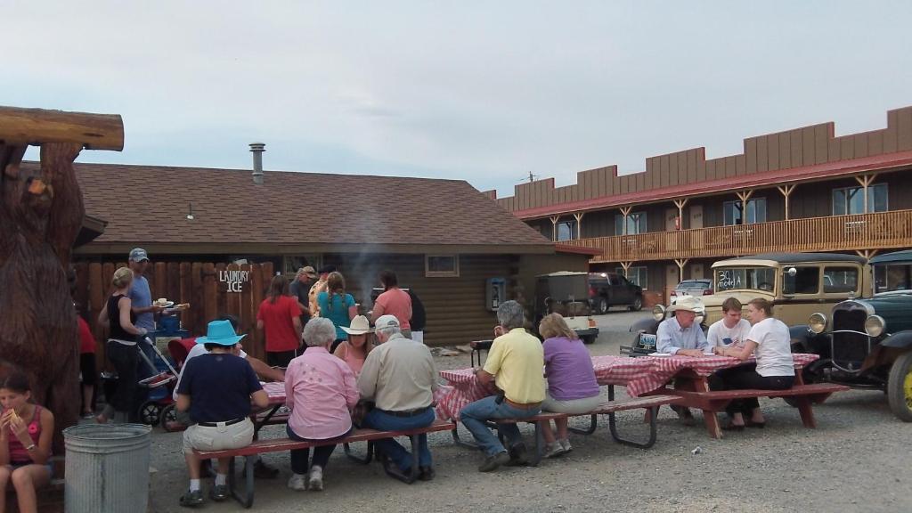 Big Bear Motel Cody Bagian luar foto