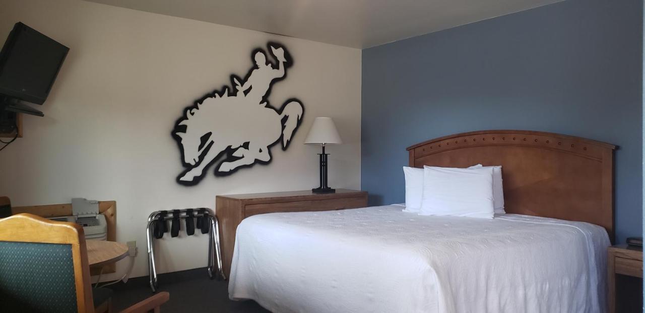 Big Bear Motel Cody Bagian luar foto